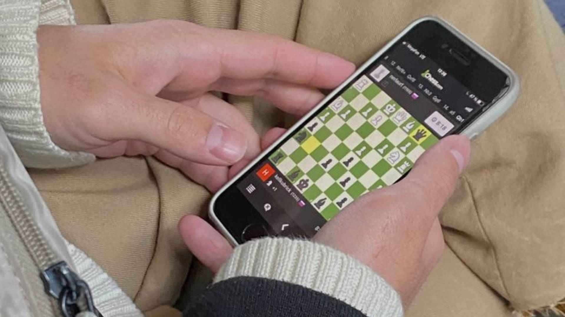 Why A Spinner Can Make Everyone Wait For One Shared Outcome